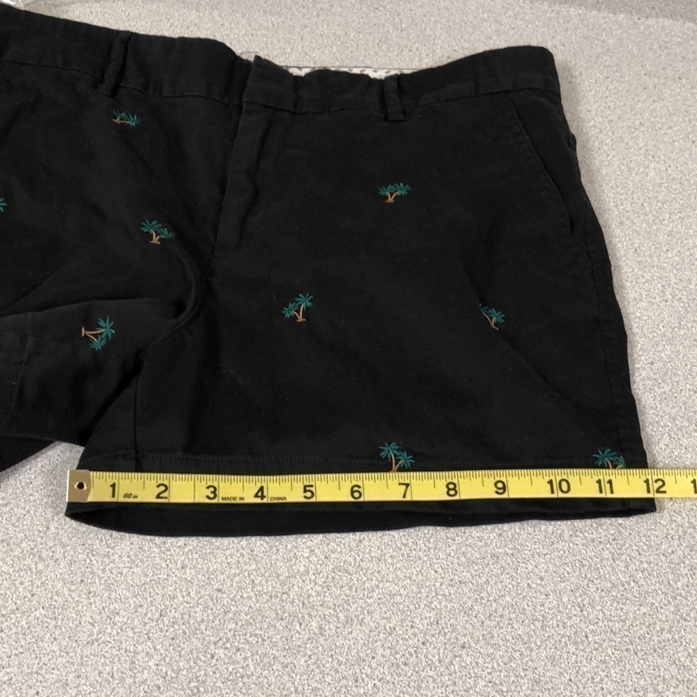 Jones New York Embroidered Palm Tree Shorts - Picture 10 of 10